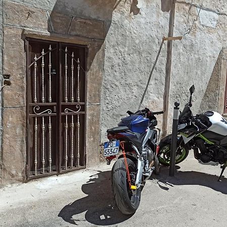 Casa Ele - Casa Indipendente Con Cucina - Bikes Friendly Leilighet Sassari Eksteriør bilde